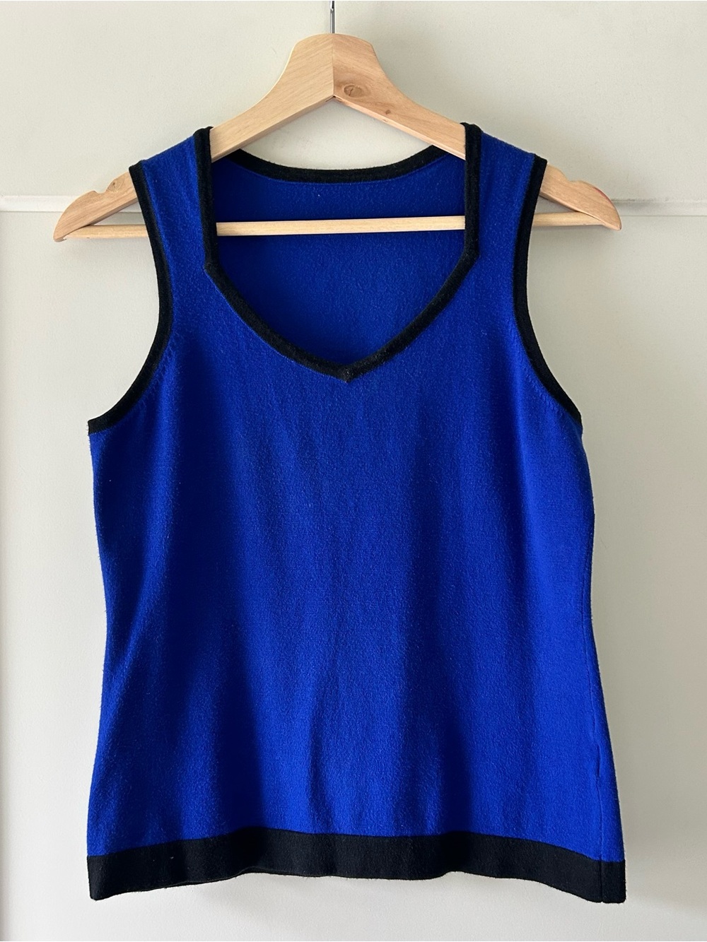 Classic V-Neck Sleeveless Tank Top - Royal Blue with Black Trim